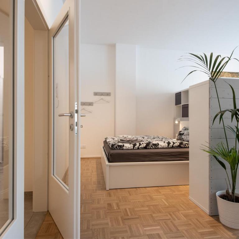 City-Apartment Lendviertel - PRIVATE PARKING GARAGE - Studio-Apartment - 14
