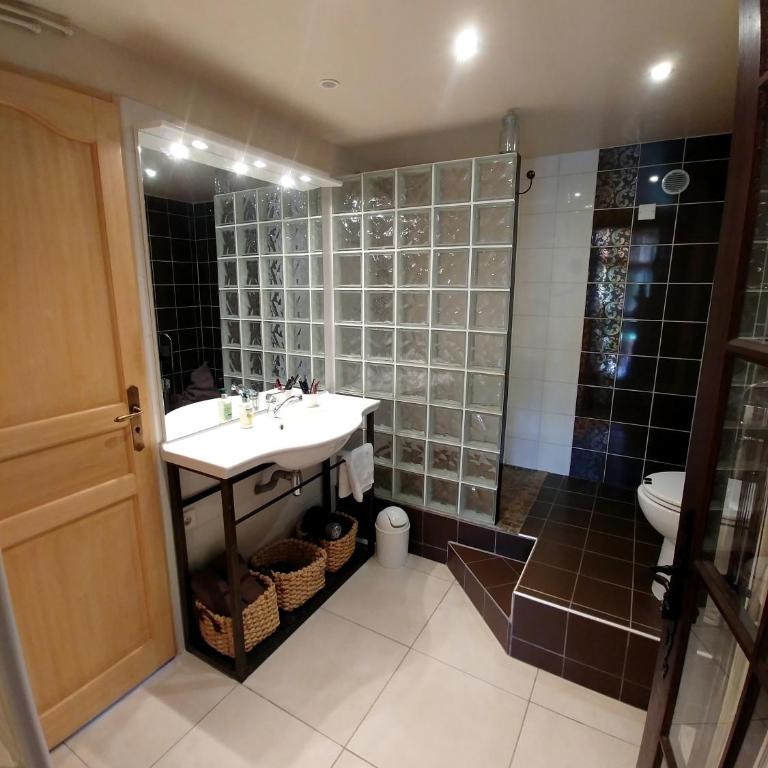 Villa - La quiétude de St Antoine - piscine privée - Three-Bedroom House - 22