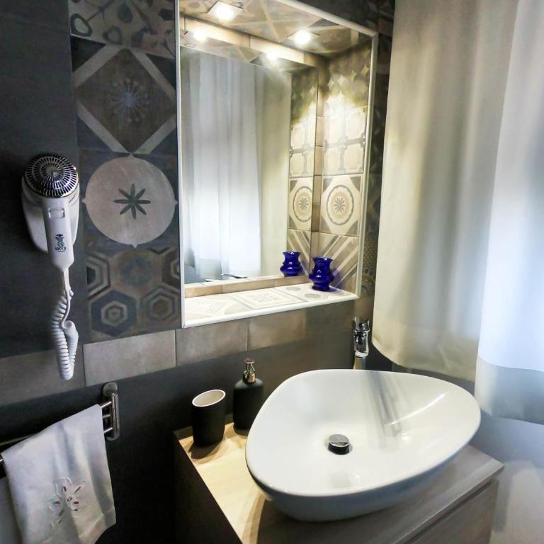 B&B TERRA DI MITI - Camera Tripla con Bagno Privato - 18