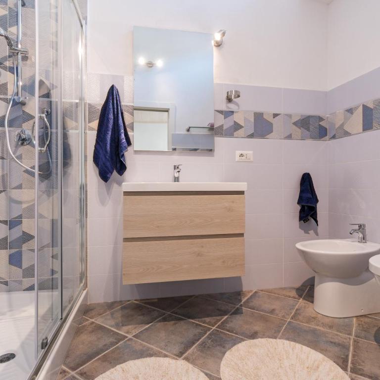Near The Port Apartment - Appartamento con 2 Camere da Letto - 47