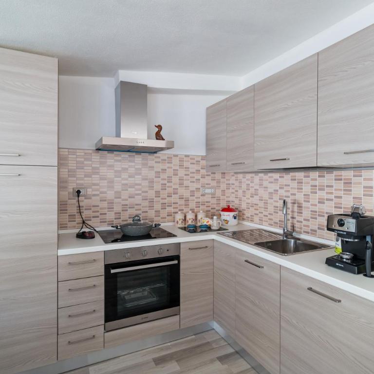 Near The Port Apartment - Appartamento con 2 Camere da Letto - 21