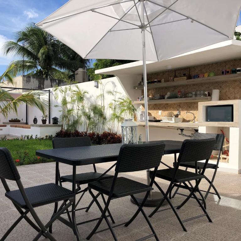 Vacation Rental - Upper Floor Room at Casa Cocoa - Apartamento - 35