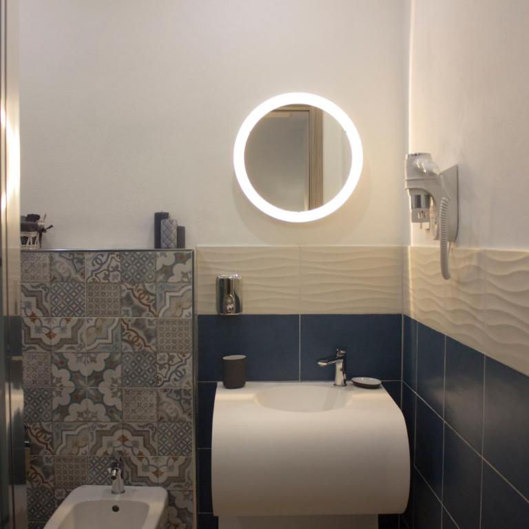 Shardan Guest House - Camera Matrimoniale con Bagno Privato - 16