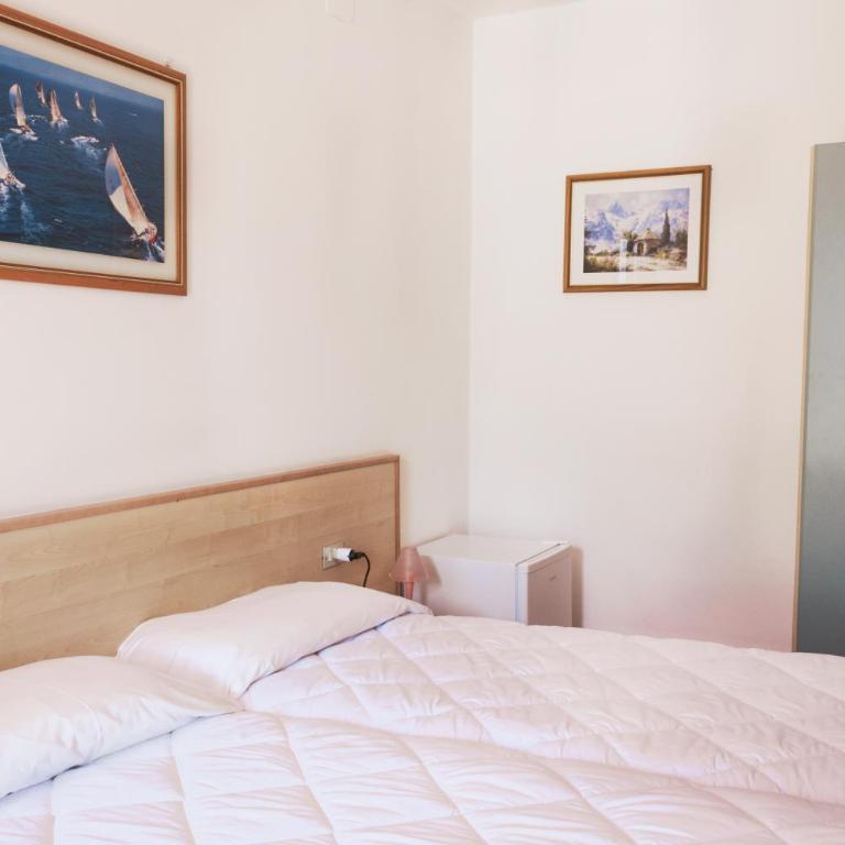Surf Hotel Pier - Montagnoli Group - Camera Doppia con Letti Singoli con Vista Lago - 4