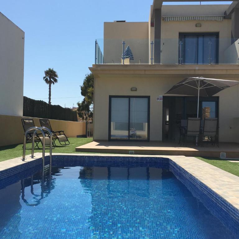 Duplex con piscina individual y vistas al mar en Torrevieja - Casa de 2 dormitorios - 13