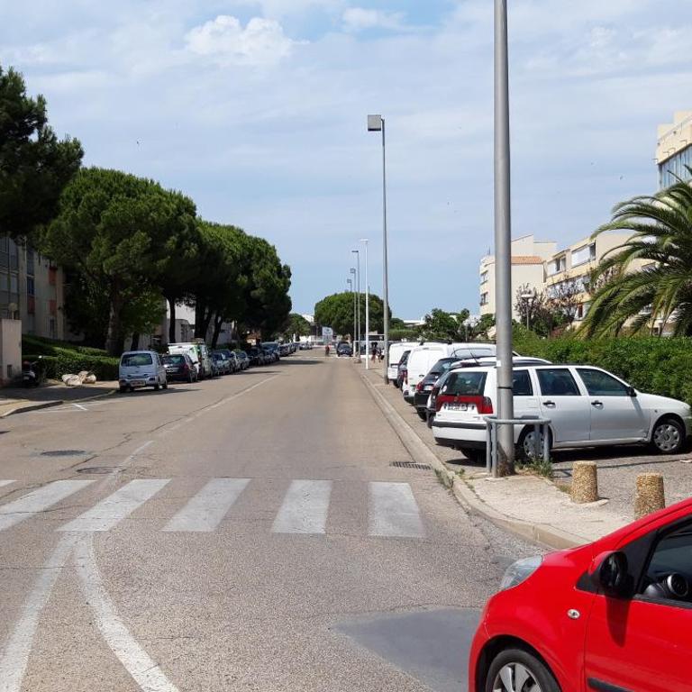 Résidence les Floralies 2 - Avenue de Camargue - One-Bedroom Apartment - 30