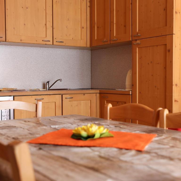 Chalet Teola - Three-Bedroom Apartment (10 Adults) - Split Level - 4