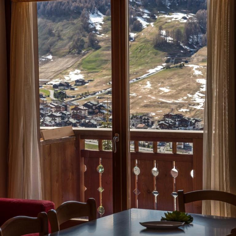 Chalet Teola - Three-Bedroom Apartment (10 Adults) - Split Level - 10