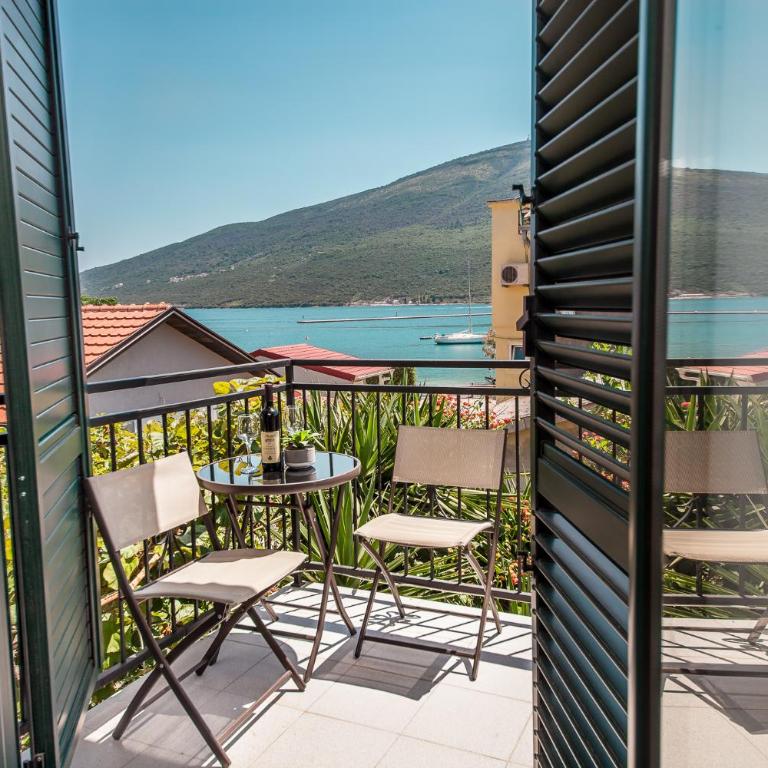 Blue Sea - Suite with Sea View - 2