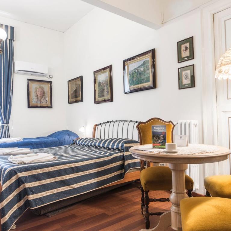 B&B Graziani Relais - Camera Matrimoniale con Balcone - 4