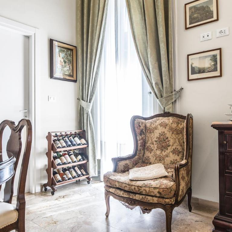 B&B Graziani Relais - Camera Matrimoniale con Balcone - 12