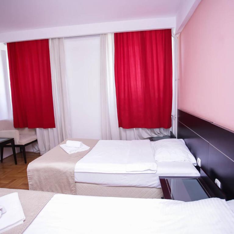 Hotel - Beograd - Klasična Trokrevetna Soba - 4