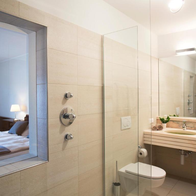 Hotel Linde 4 S - Doppelzimmer mit Balkon - 1