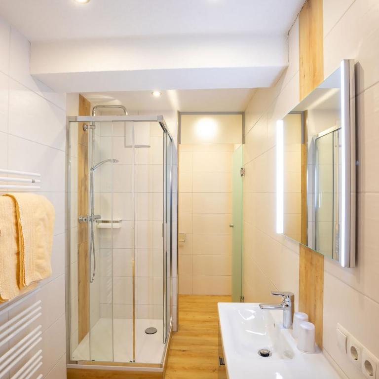 Unerzhuberhof - Two-Bedroom Apartment - 7