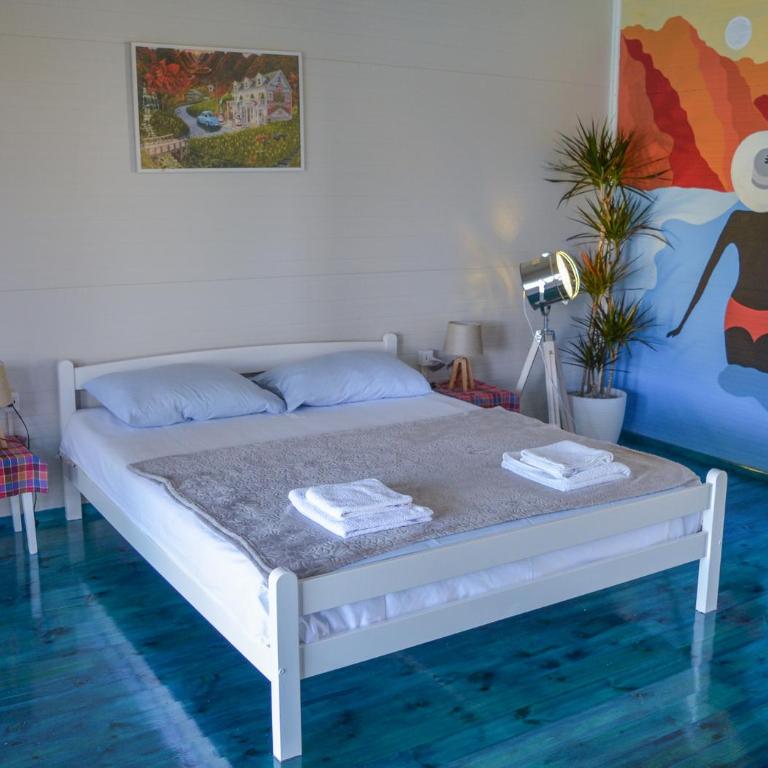 Baraka - Riverside Studio Bungalow - 10