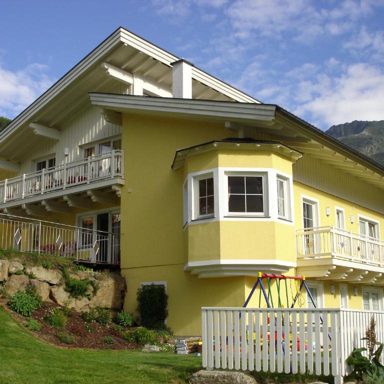 Appartement Arnika - Apartment mit 2 Schlafzimmern und Balkon - 1