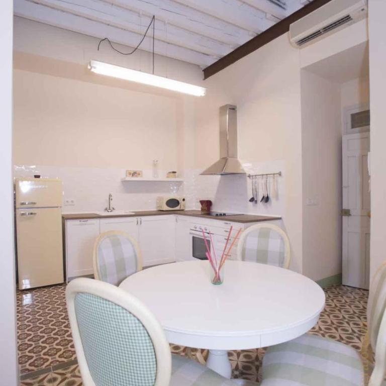 Vintage & Cosy Auditorium - Apartment - 2