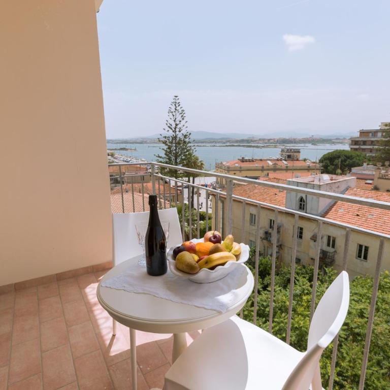 Antares Rooms and Suites - Camera Matrimoniale Deluxe con Balcone e Vista Mare - 5