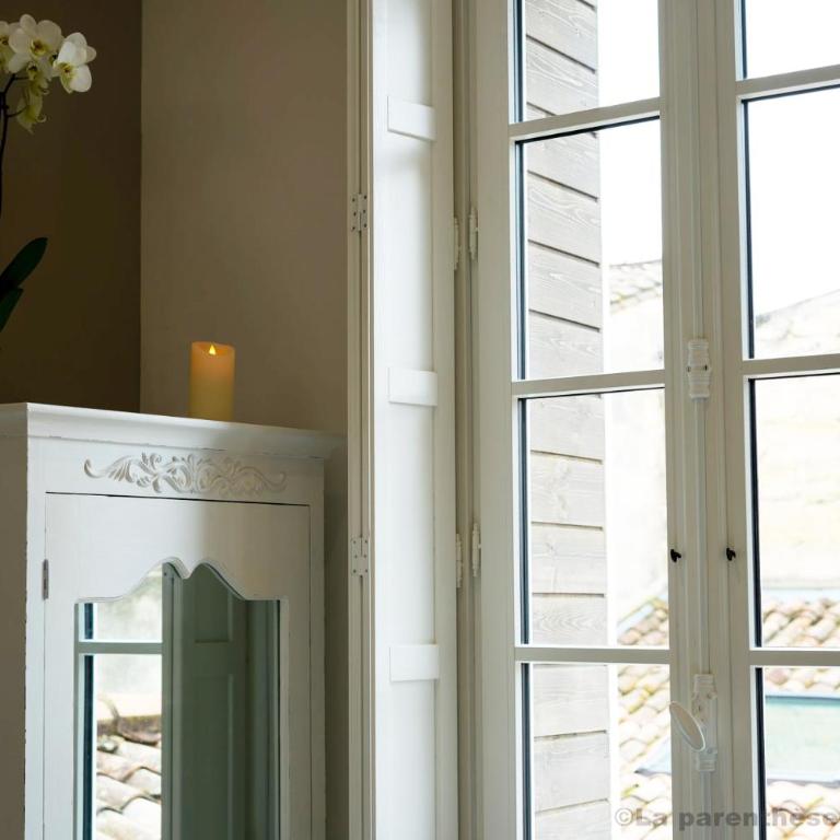 La Parenthèse des Capucins - Maison d'hôtes Bordeaux - Chambre Lit King-Size - Vue sur Jardin - 6