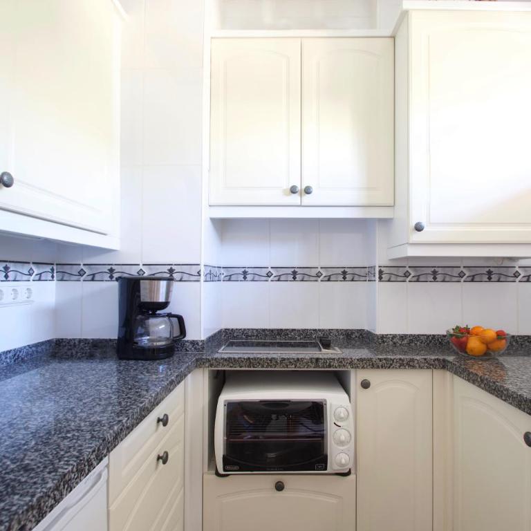 Charming sea view apartment nearby everything - One-Bedroom Apartment - 9