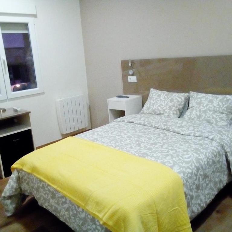 RESIDENCIA COMPOSTELA 2 - Economy Double Room - 8