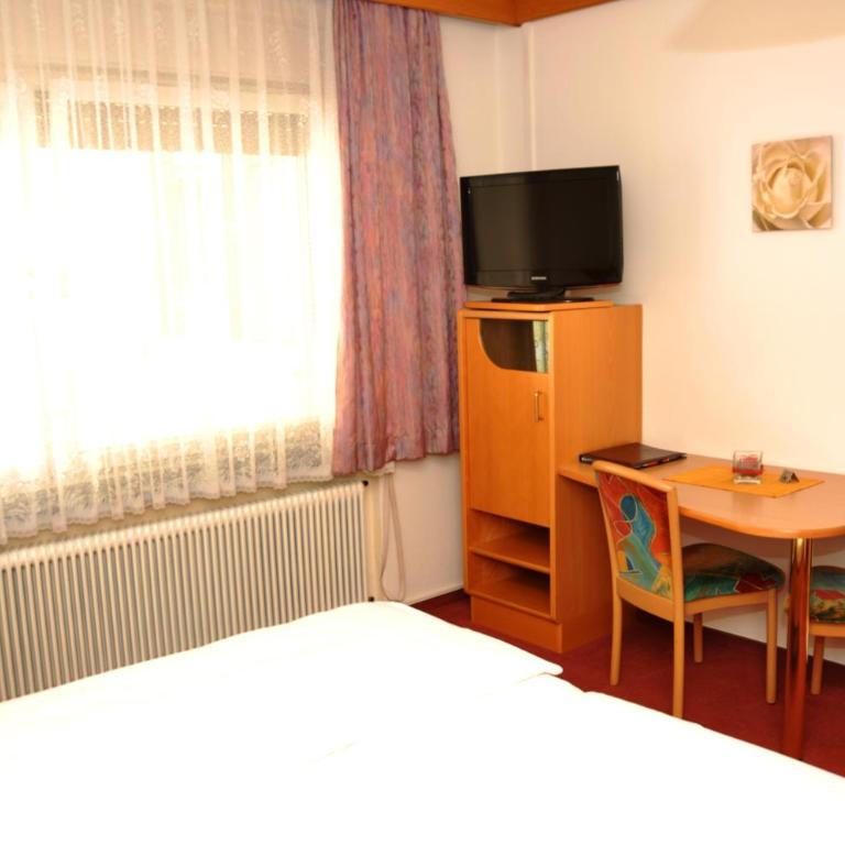 Hotel-Restaurant Teuschler-Mogg Bad Waltersdorf inklusiv Genusscard - Habitación Individual Económica - 2