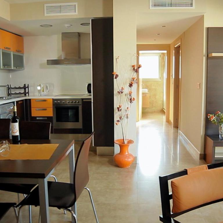 Albir Palace - Two-Bedroom Apartment (4 Adults) - 7
