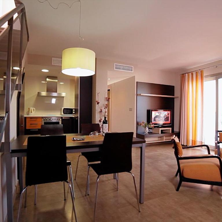 Albir Palace - Two-Bedroom Apartment (4 Adults) - 9