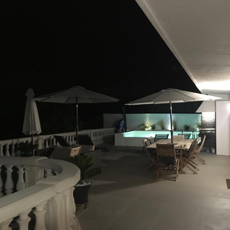 Villa La Riviera - Villa - 7