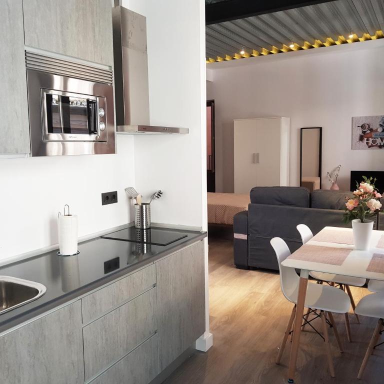 Apartamentos Granada Deluxe 3000 - Studio Apartment - 10