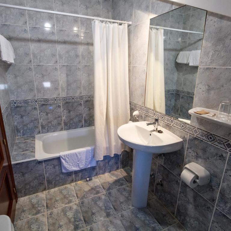 Pension Monteverde - Double or Twin Room - 13