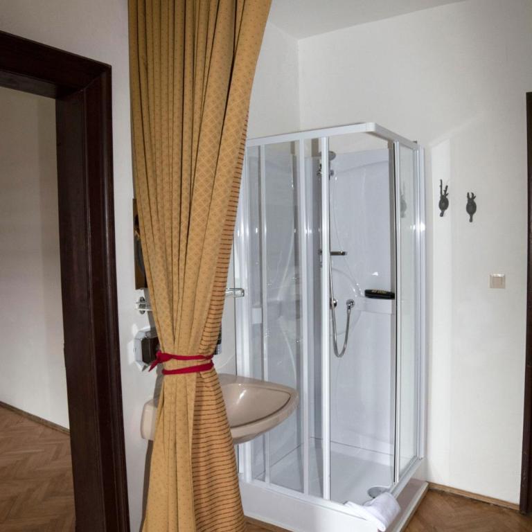 Villa Streintz - Apartment mit 1 Schlafzimmer und Gartenblick - 2