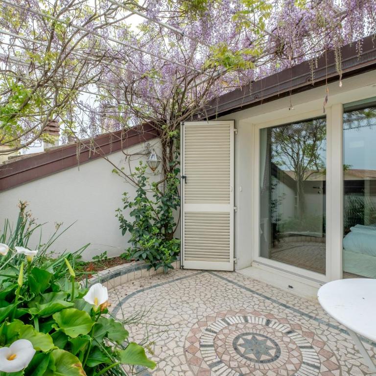 penthouse in the city centre - Appartamento - 66