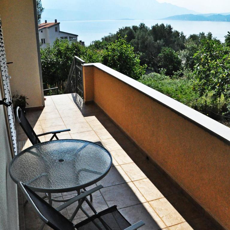 Apartments Savić - One-Bedroom Apartment with Balcony and Sea View - 9