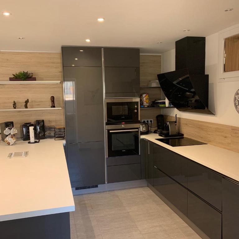 meublé au calme à 1 minute de la plage - Two-Bedroom Apartment - 18