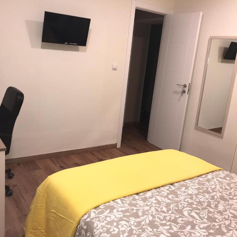 RESIDENCIA COMPOSTELA 2 - Economy Double Room - 14
