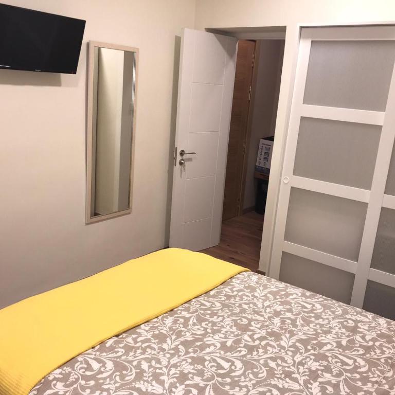 RESIDENCIA COMPOSTELA 2 - Economy Double Room - 10