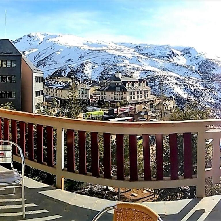TODOSIERRANEVADA ZONA BAJA - MONTBLANC VISTAS A LA MONTANA - Junto a los Telecabinas - Apartamento Superior de 2 dormitorios - 3