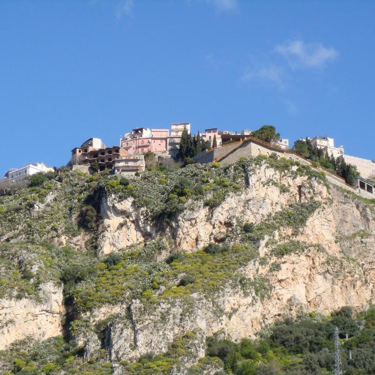 Taormina center 4 BR penthouse, terrace with views - Four-Bedroom Apartment - Attic - 20
