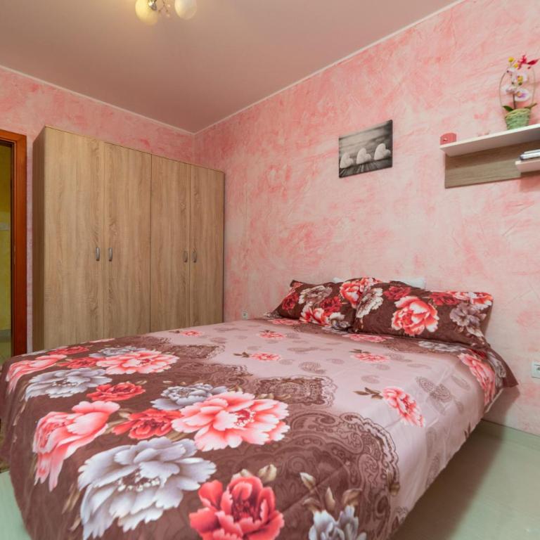 Apartments Vanja - Apartment - Ground Floor - 12