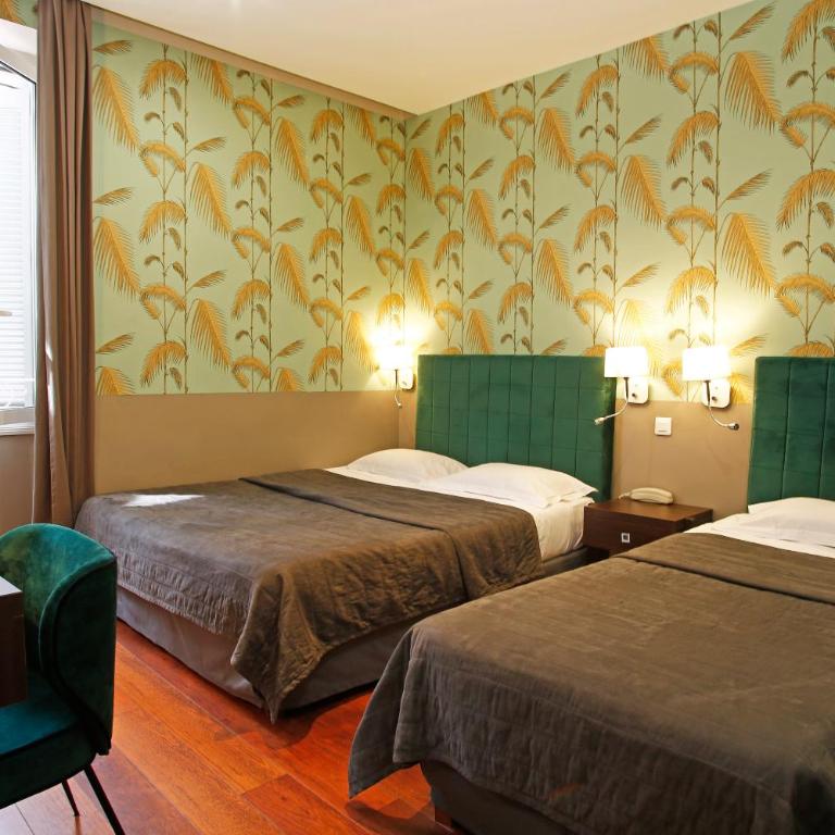 Hotel Restaurant Christophe Colomb - Chambre Triple - 7