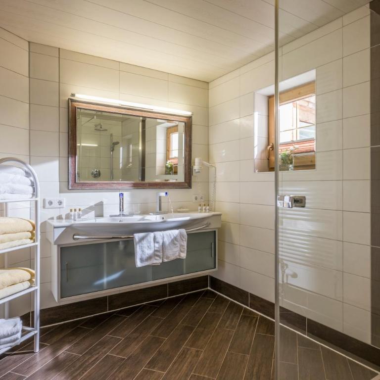 Alpin Family Resort Seetal - Chalet mit 2 Schlafzimmern - 3
