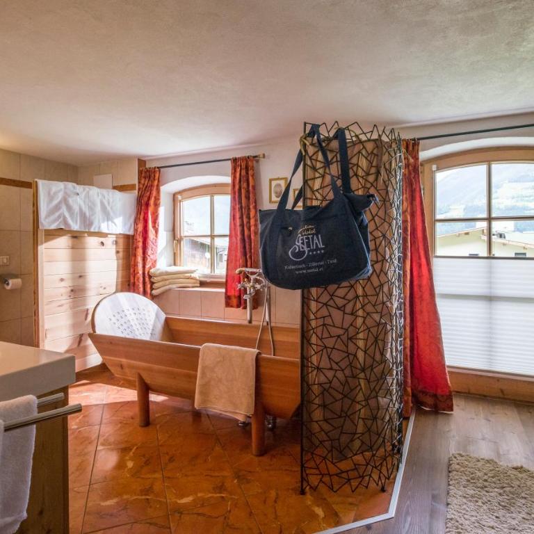 Alpin Family Resort Seetal - Chalet mit 2 Schlafzimmern - 3