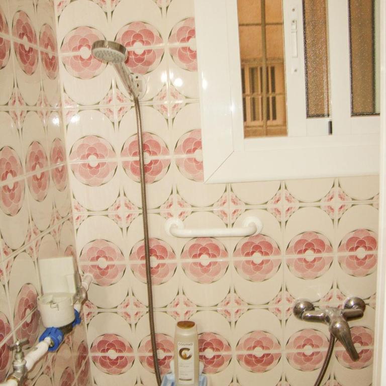 Apartments Plaza de las Escuelas - Three-Bedroom Apartment - 25