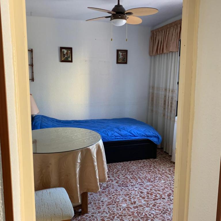Apartments Plaza de las Escuelas - Three-Bedroom Apartment - 17