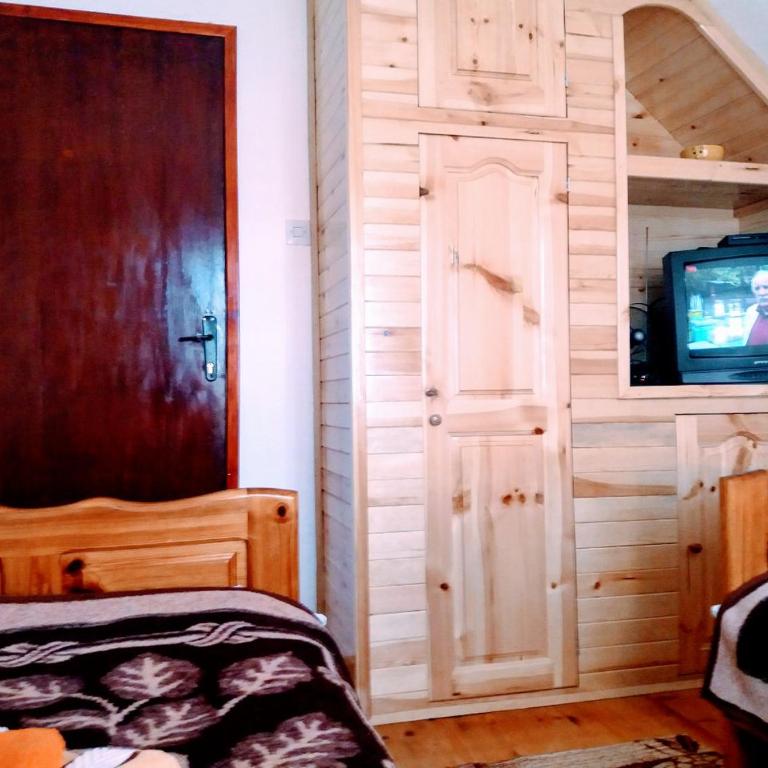 Apartments And Rooms Gold - Dvokrevetna Soba sa Zasebnim Krevetima i Zajedničkim Kupatilom - 3
