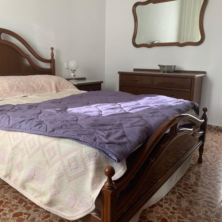 Apartments Plaza de las Escuelas - Three-Bedroom Apartment - 4