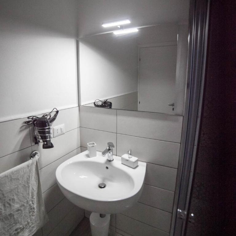 La Tanchetta - Camera Matrimoniale/Doppia con Letti Singoli con Bagno Privato - 5