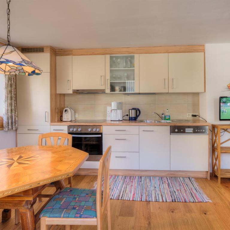 Haus Ricarda - Apartment mit 2 Schlafzimmern und Balkon - 1