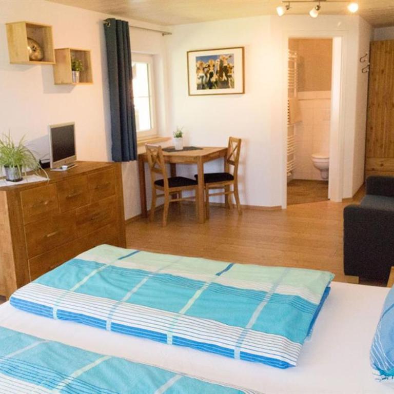 Rosenhof - Doppelzimmer mit Balkon - 3